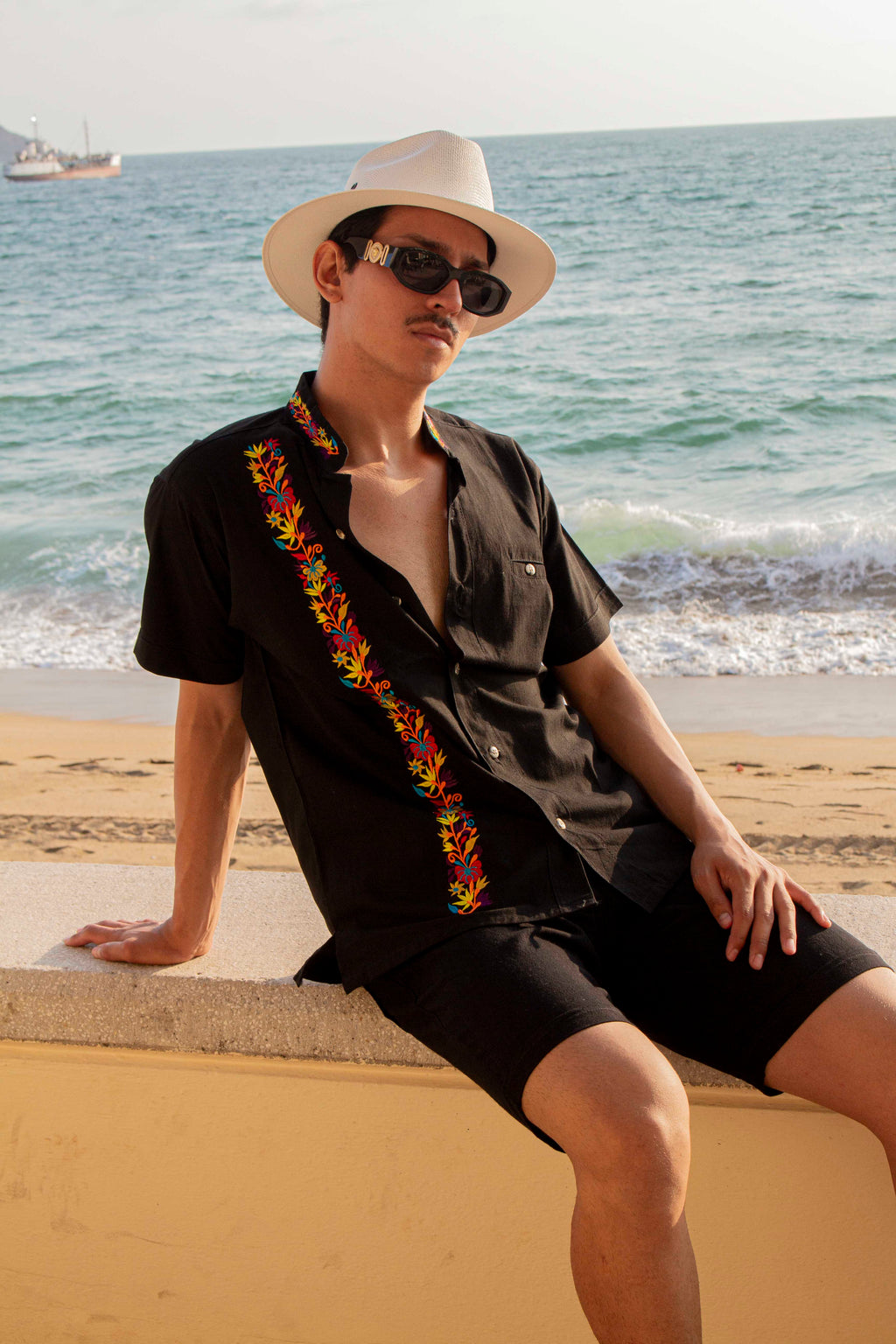 CAMISA MODELO ESPIGA MANGA CORTA