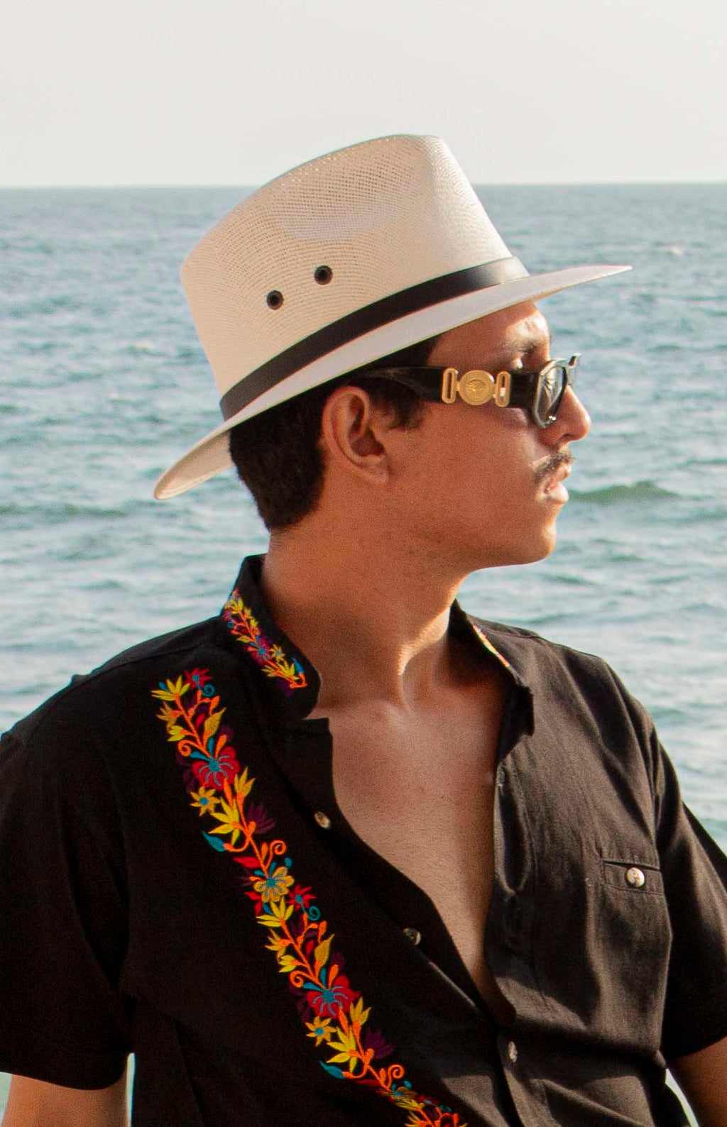 CAMISA MODELO ESPIGA MANGA CORTA