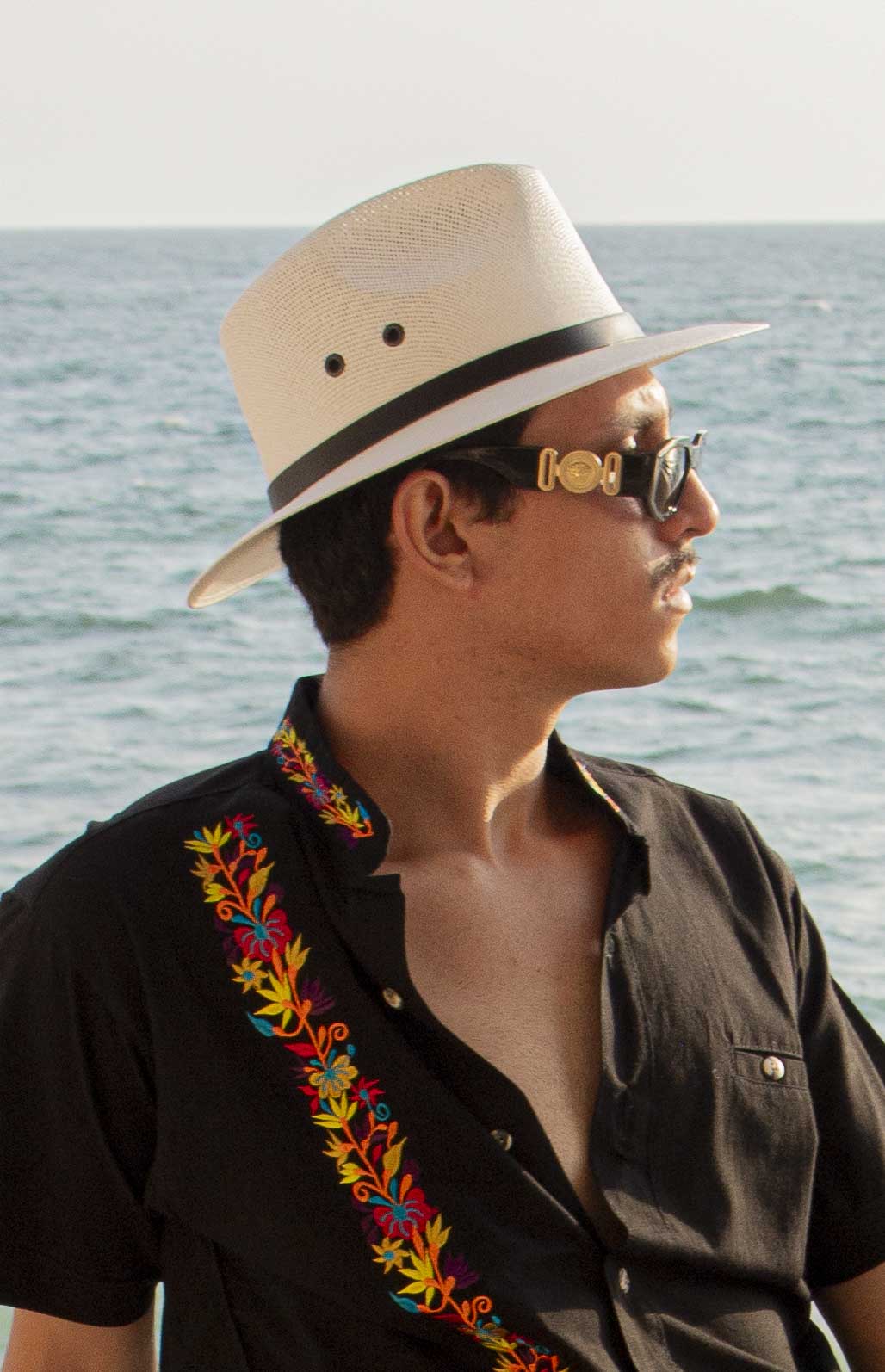 CAMISA MODELO ESPIGA MANGA CORTA